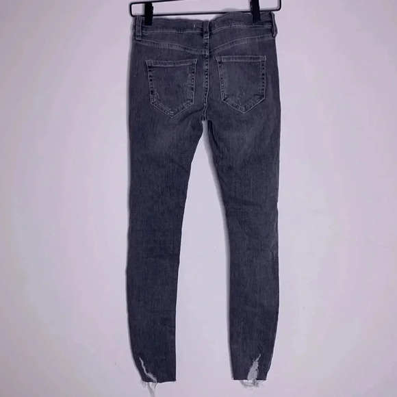Free People Gray Shark Bite Hem Distressed Skinny Jeans Gray Size 24 - Picture 7 of 7